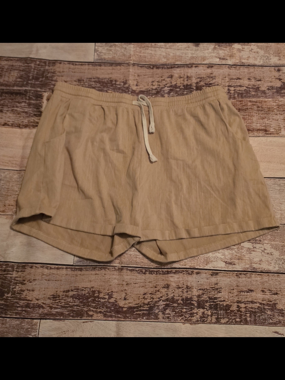 Casual Drawstring Linen-Blend Shorts in Light Tan